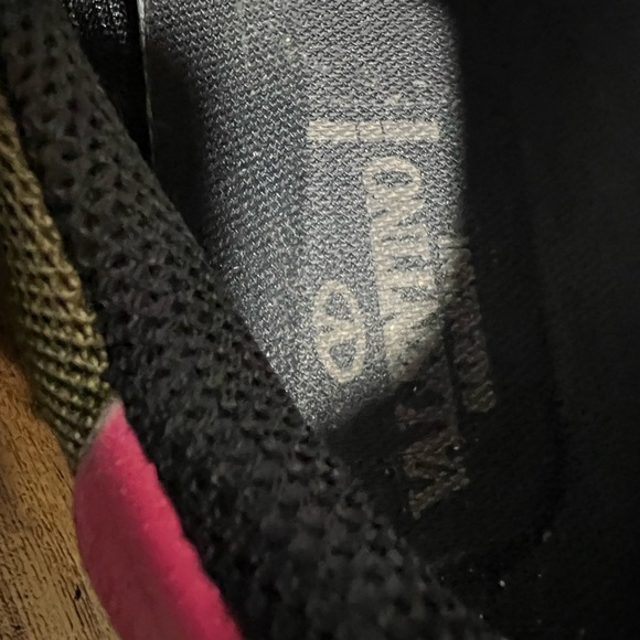 Valentino Rockrunner Olive Green Pink Animal Hair Sneakers Rockstud Low Top 41 - Picture 13 of 16